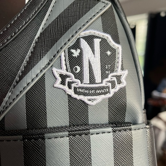 Lounge fly backpack, Wednesday, Addams, new with tags just a great fun backpack - Picture 6 of 8